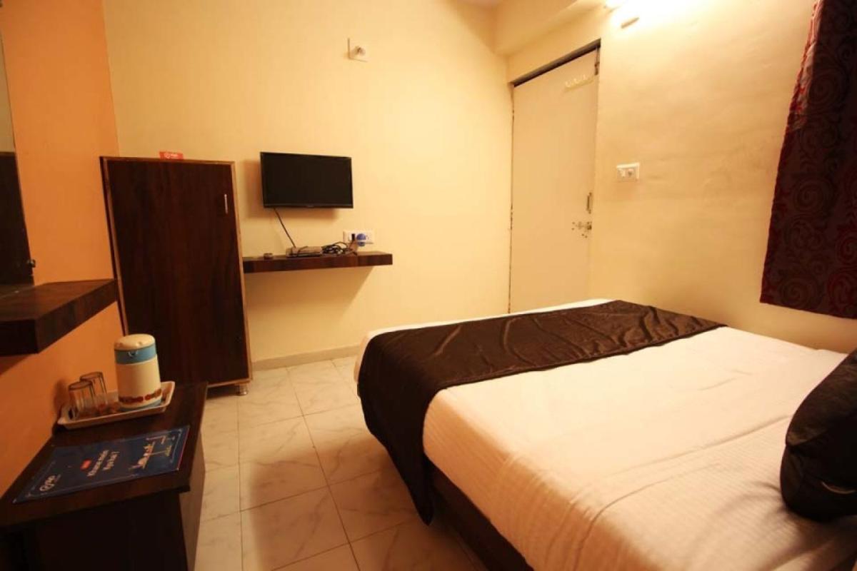 Hotel Raj Palace Ahmedabad Extérieur photo